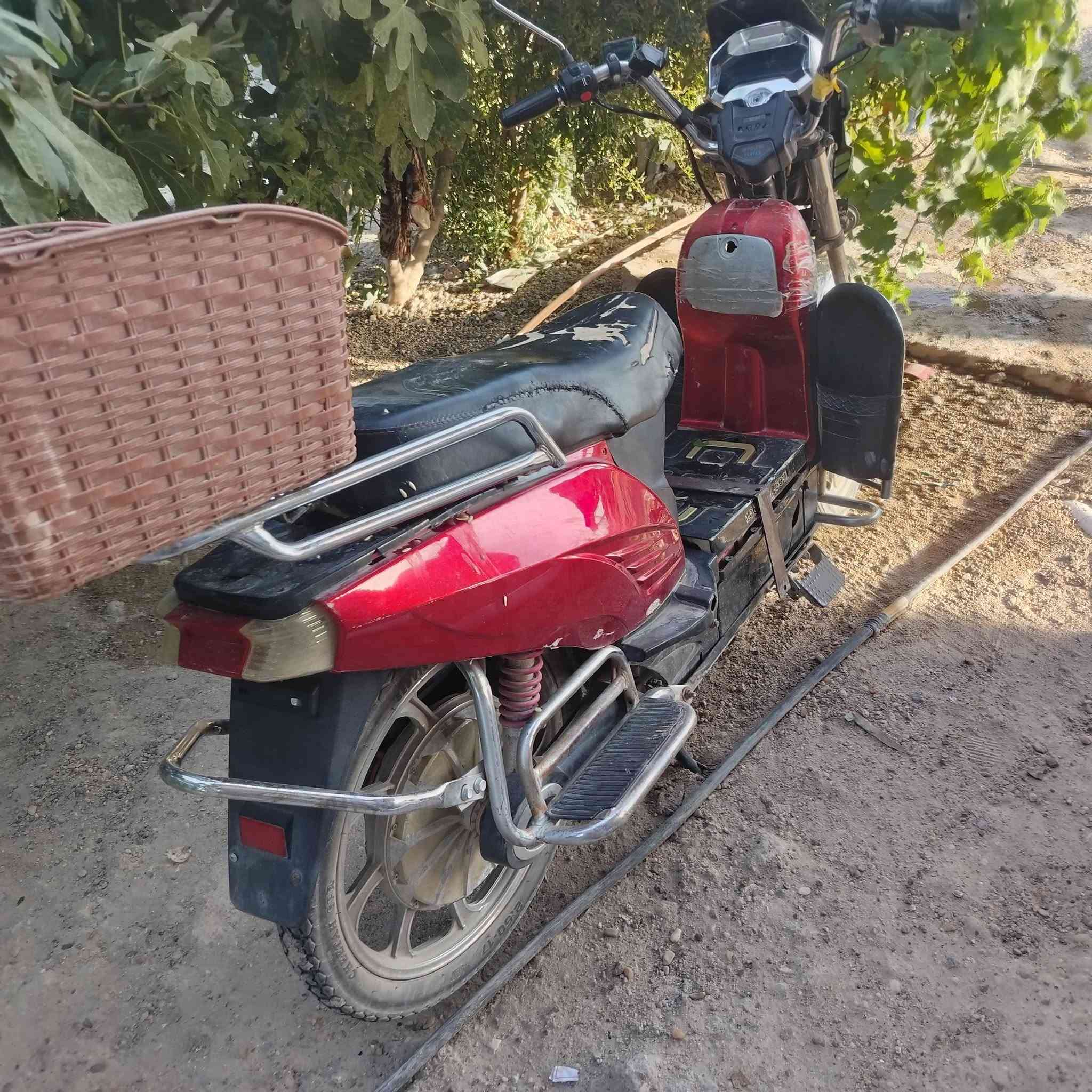 سلام عليكم البيع موطور البطاريت يقرا 11 تشغيل من بعد السعر 425بيه مجال رقم ***********
