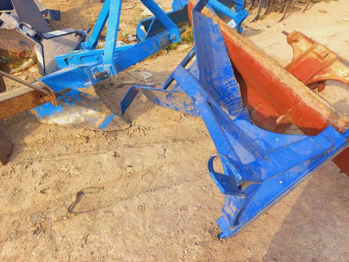 يوجد  ديجرات  جديد ومستخدم  العنوان ميسان  العماره ***********
