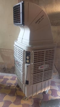 مبرده • جنرل ماكس • بلا مشاكل