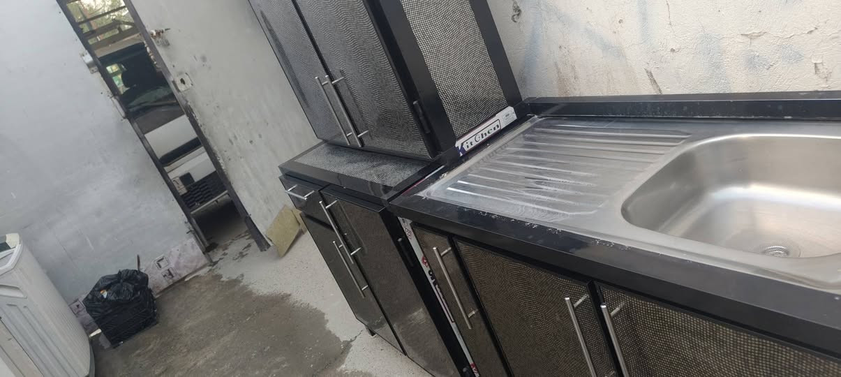سلام عليكم كاونتر جديد ستعمال قليل تفصال مو سوكي تفصال قوي 3قطع سعره 180 مكاني الشعب رقم *********** واتساب
