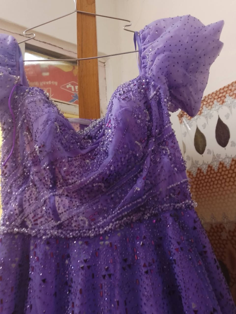 فستان اسود 15ويل بنفسجي 10بنفسجي لخ طويل 35وبي مجال ***********
