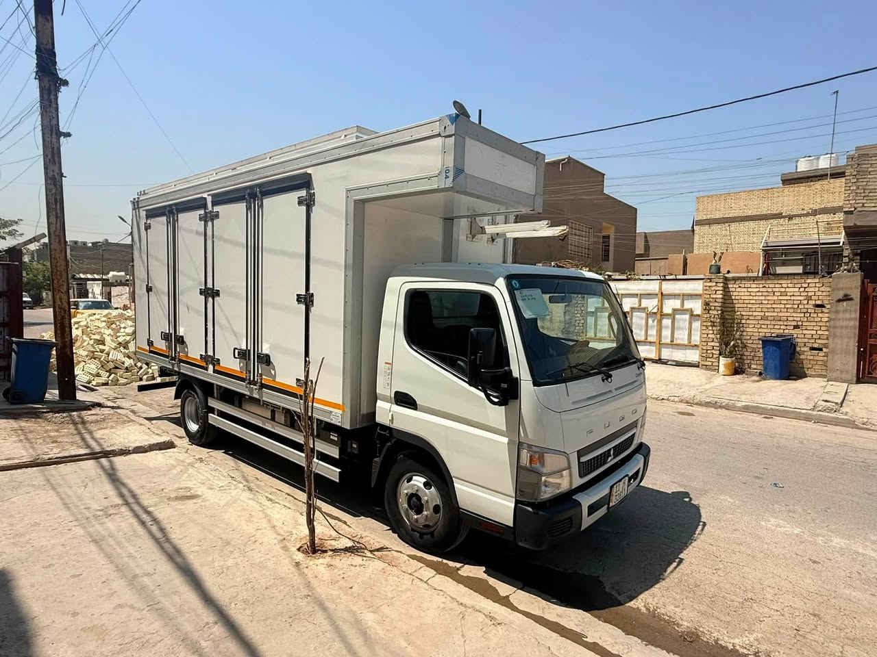 للبيع فوصا كنتر متسيوبيشي
موديل 2023 صندوقي 

طويله 5 متر 

زيرو السياره ماشيه 4 الف كيلو متر 

بعدها بدهن الشركة 

وهاي صوره المحرك بتراب الشركة 

رقم بغداد

بأسمي السياره كبل احولك

***********
