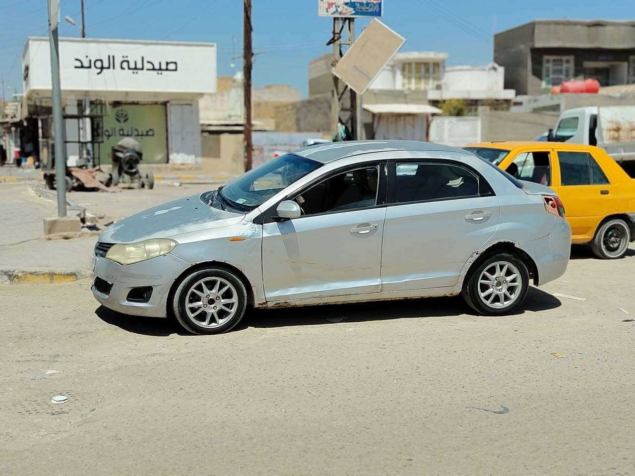 السلام عليكم فلاوين لبيع موديل ٢٠١٣ مكاني الحمزه الشرقي تبريد شغال مكينه خير من الله ماتنقص رقم الهاتف ***********
