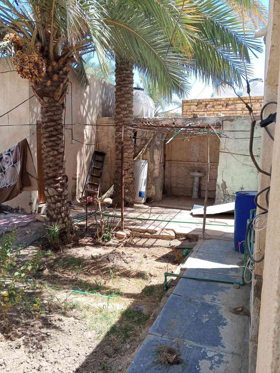 السلام عليكم ورحمه الله وبركاته
بيت زراعي للبيع في الدغاره حي الشرطه خلف المحطه الجديده 
مساحه البيت 450 متر محتويات البيت 3 غرف نوم وصالتين والاستقبال معزول 10طول وعرض 5 البيت بحاله ممتازه لكن يحتاج إلى بعض الترميم السعر 75 مليون وبي مجال للتفاوض 

ملاحظه البيت بدون سطح 

للاستفسار الاتصال بالرقم 
***********
