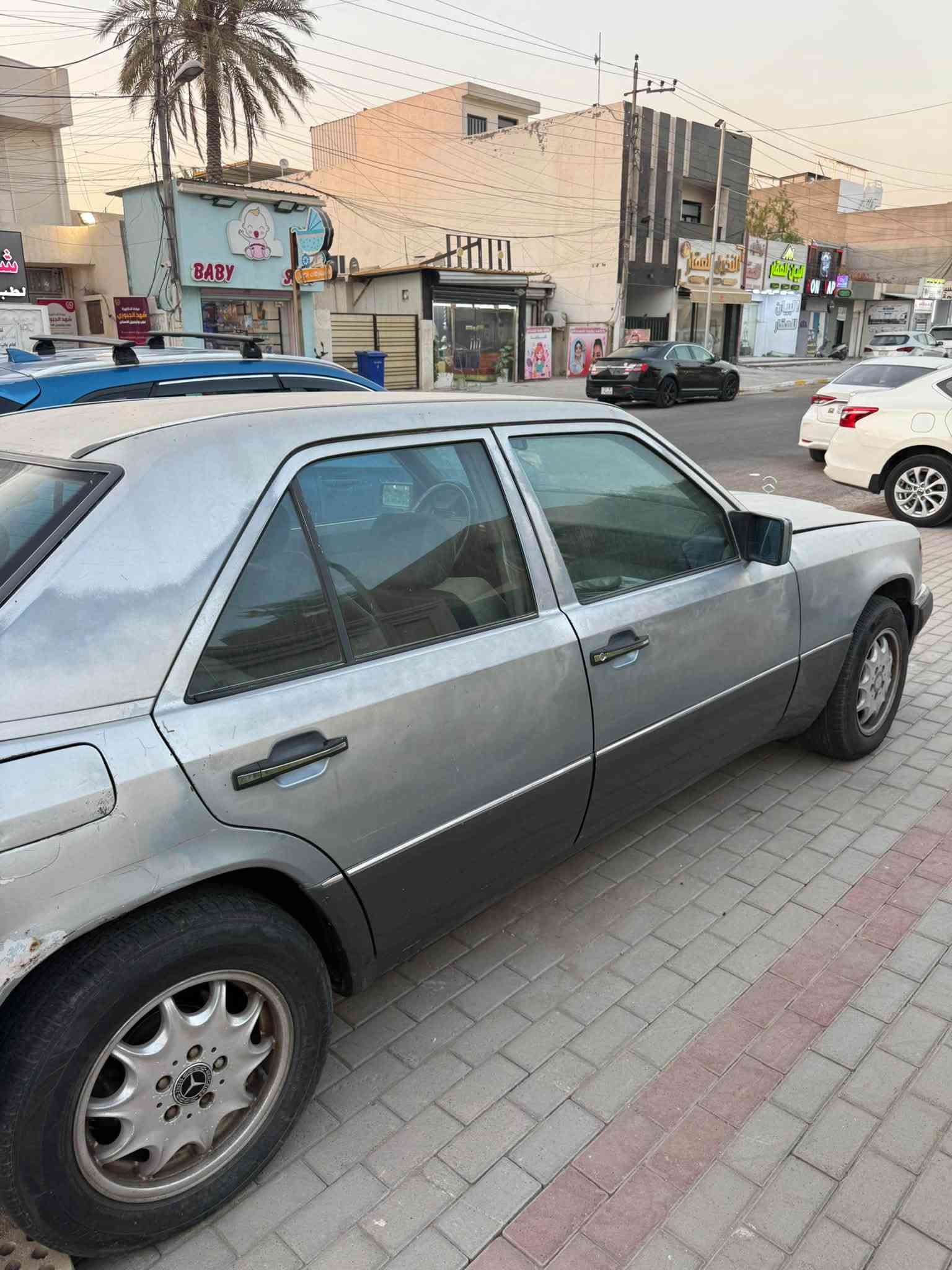السلام عليكم للبيع مارسيدس دب موديل 1988 كاربريتر
للتواصل ***********
