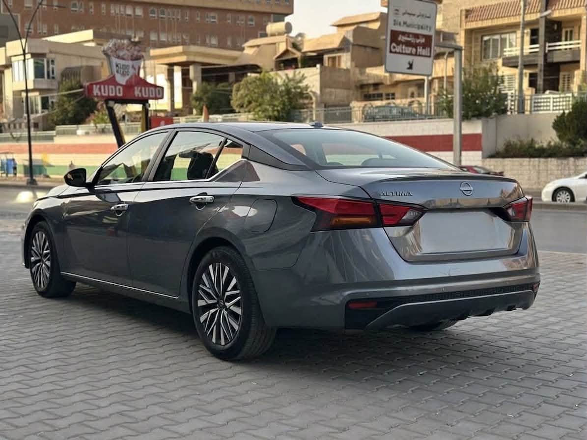 Nissan Altima SV 
موديل: 2025 
وارد: امريكي 
حجم المحرك: 4 سلندر
المسافة المقطوعة:25000
كشن كهرباء - رادار امامي - رادار خلفي - حساسات - لايت اوتو - تحديد سرعة - بصمة-………..
السيارة بدون صبغ بدون بارد 
مكفولة من الدعامية للدعامية 
تترقم شمال (اربيل-سليمانية-دهوك) حسب رغبتك
للاستفسار: ***********
—————————————————————-
Nissan Altima SV 
ساڵ:2025
هاوردە: ئەمریکی
قەبارەی بزوێنەر: 4 بستۆن
ماوەی رۆشتن: 25000
کوشن کارەبا ـ راداری پێش ـ راداری دواوە ـ حاسە ـ جێگیر کردنی خێرایی ـ ..................
بێ بۆیاغ بێ سارد 
بۆ پەیوەندی:***********
