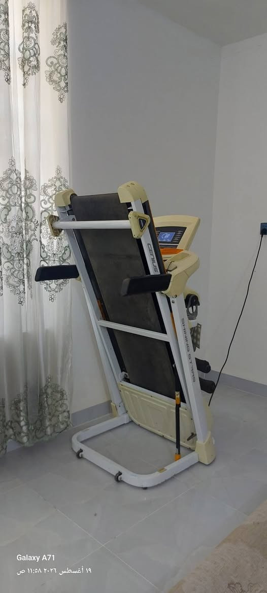 جهاز جري مستعمل نظيف جدا ألسعر ٢٥٠ ألف بي مجال قليل خلف المستشفى التركي
***********
