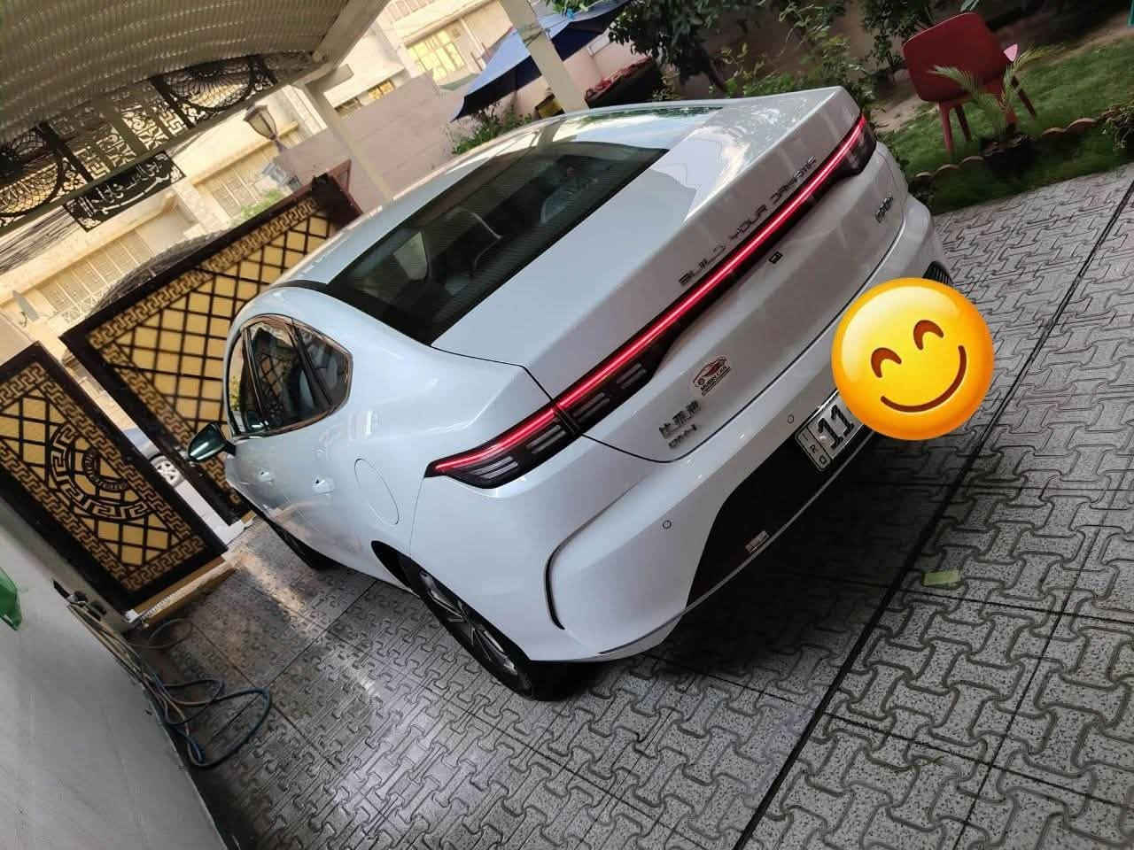 السلام عليكم
الحلوه للبيع 
Byd دسترويل 
ردار امامي 
تحكم ستيرن 
مثبت مسار 
اشاير مري 
كشنات رياضي 
كشنات جلد 
السياره مصروف عليها 
عازل حراري ٩٠٪؜
كير مكينه كفاله عامه 
هزه سنويه جديده 
بسمي تحويل ثاني يوم 
ملاحضه السياره كفاله عامه 
ماشيه ١٦ ألف الكلي 
السياره بحاله الوكاله 
السعر ١٩و٢٠٠وبيهه مجال للطيبين 
تشوفها غاليه اعبر المنشور تحصل اغاتها
انشاءلله 
*********** واتساب فقط 
رمشلي واني اتصل٠٧٨٨٤٨٠٨٠٢
