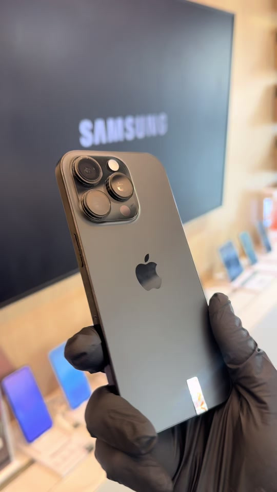 📱 آيفون 16 برو | 256GB 🖤 نسخة الشرق الأوسط 💾 ذاكرة 256GB 🔋 صحة البطارية 90% 💰 السعر: 1,125,000 دينار ✅ ضمان ذهبي شهر كامل 🔄 استبدال واسترجاع 💻 فحص على الحاسبة 💳 متوفر بالتقسيط عبر: الرافدين • الرشيد • الأهلي العراقي 🚚 توصيل لجميع محافظات العراق 📍 سافا موبايل – بغداد، المنصور، 14 رمضان 📞 ***********
