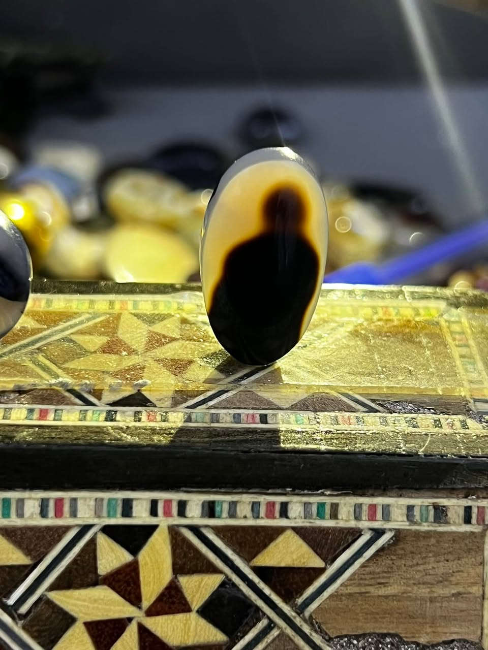 سلام عليكم نموذج من العقيق المصور الطبيعي و ع فحص 
واكو بعد غيرة واحلى اسعار من 20 الى 50 الف كل قطعة وسعرها التعجبة قطعة ينورني ع خاص
او ع رقم واتساب *********** يوجد توصيل جميع محافظات العراق
