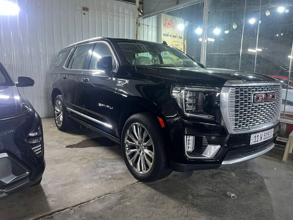 للبيع: جي ام سي يوكون دينالي (GMC Yukon Denali) موديل 2023
 المواصفات العامة: وارد خليجي (وكالة المنصور).
 المحرك والدفع: 8 سلندر (سعة 6.2L)، قير أوتماتيك، دفع رباعي 4x4.
 المسافة المقطوعة: 60,000 كم.
 اللون والداخلية: أسود / مقاعد جلد (7 مقاعد).
 حالة البودي: كفالة، يوجد تعديل بسيط (شبر واحد فقط)، وتقرير السونر مرفق مع الصور.
 اللوحة: بغداد خصوصي.
أبرز المواصفات والتجهيزات:
 سقف بانورامي، فتحة سقف، وبصمة تشغيل ودخول ذكي.
 شاشة عرض كبيرة، نظام أبل كاربلاي، لوحة قيادة رقمية، وشاحن لاسلكي.
 كاميرات 360 درجة، كاميرا خلفية وأمامية، ومستشعرات وقوف (حساسات).
 تدفئة وتبريد المقاعد، مقاعد كهربائية، وتدفئة مقود القيادة.
 نظام هيدروليك/التحكم بالارتفاع، مراقبة النقطة العمياء، ورادار مانع تصادم.
 نظام فرملة الطوارئ، تحديد المسار، والتحكم على المنحدرات.
 عرض المعلومات على الزجاج الأمامي (Head-Up Display).
 صندوق خلفي كهربائي، إنارة محيطية، ومصابيح زينون / LED أمامية.
السعر: 48,000 دولار ($48,000)
للتواصل والاستفسار المباشر:
 أبو أنور: ***********
 أبو حسين: ***********
