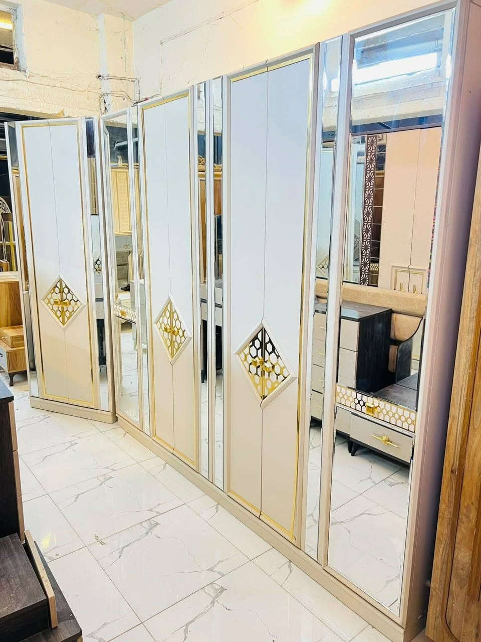 غرف نوم للبيع الاستفسار مراسلة ***********
