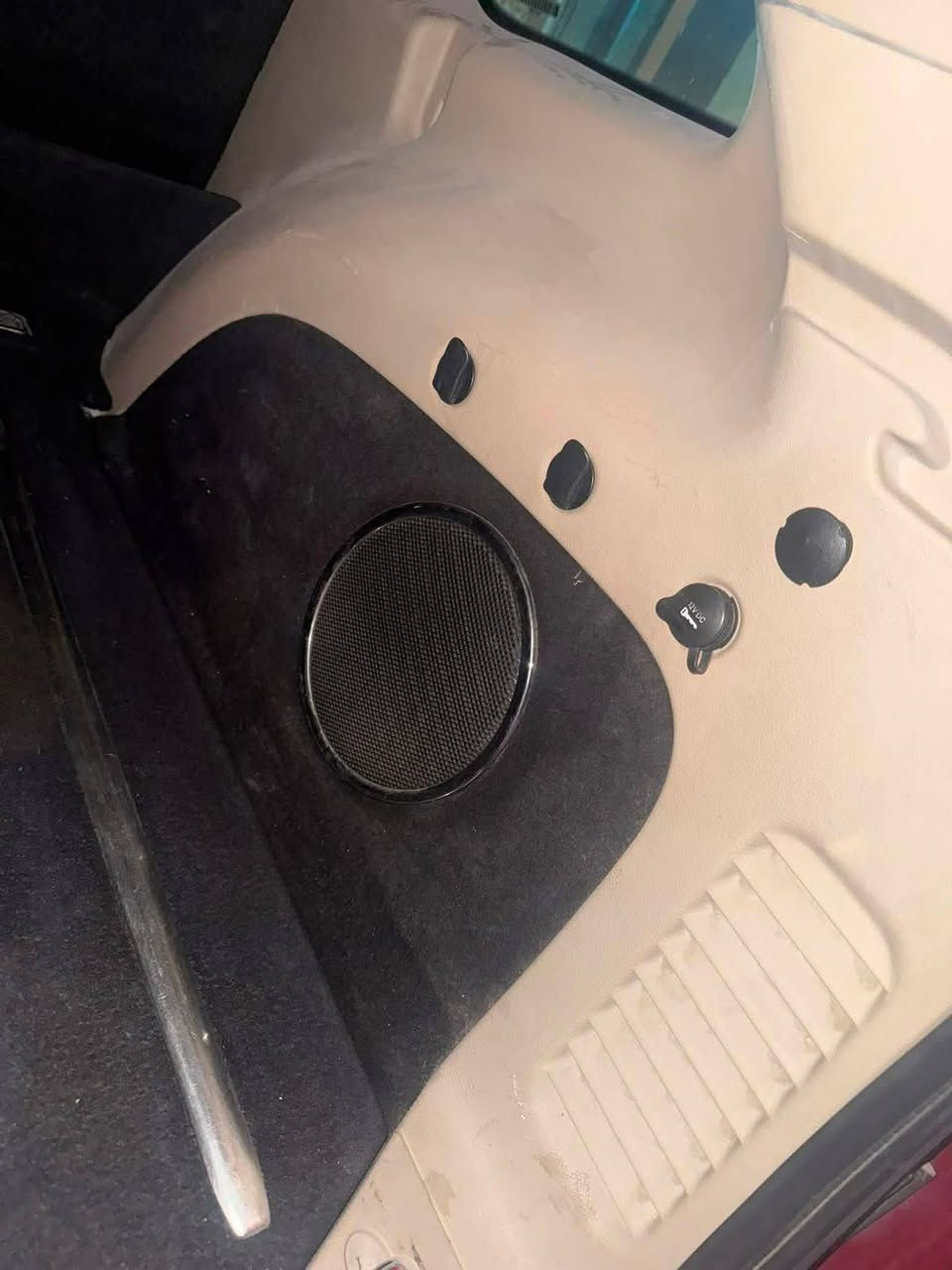 جيب خليجي موديل 14 لمتد فول للأخير حادثها جاملغ وبنيد وبيهة شويه بالجاملغ الثاني بدون دواخل رقم بغداد معروضة 165 اوبيهة مجال مكانها كربلاء طويريج ***********

