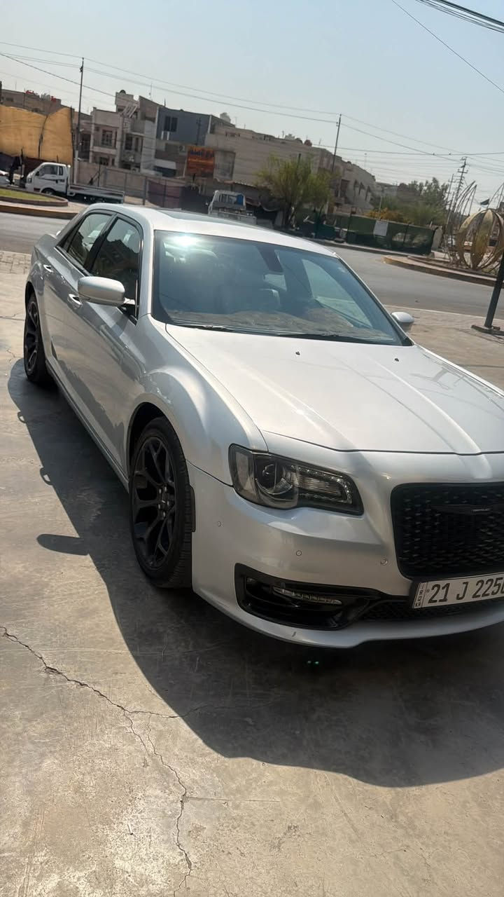 اوباما 2019 خليجي Sفول موصفات بيه جاملغ امامي صبغ والهلال الخلفي الايمن مال الجاملغ السياره نضيفه بمعنه الكلمه برده خلفيه كشنات تدفئه  تبريد كشنات الخلفيه تدفئه كلاصات تبريد وتدفئه شفتات ستيرن دكمه تعلي السكليتر والبريك وتنزل كراسي ثنين كهرباء جلد بنراما شاشه كبيره مري عاكس ليلي مري نقطه عمياء ورادار وفلاش  سياره كلش حلوه موصفات. مينعدن 
بغداد الشعب مقابيل كاتب عدل
السعر235 وبيه مجال 
هزه براد كلش جديد قبل سبوع بسمي شخصيا
***********
