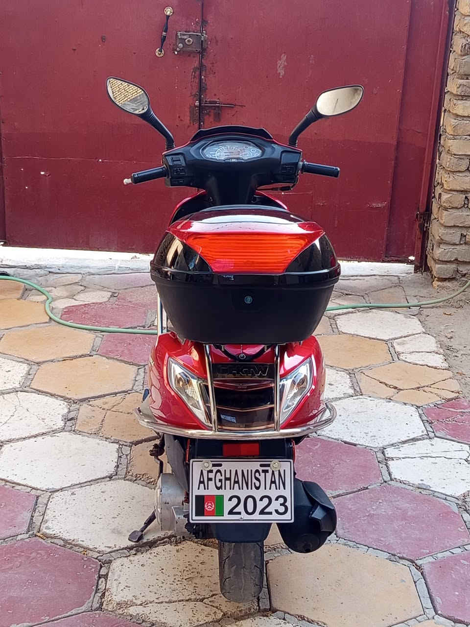 للبيع دراجه هوشا موديل 2022 كفاله عامه بحاله جيد جدا مكينه ما مفتوحه كهربائيات بصوره عامه كلها شغاله السعر 650الف وبيه مجال ناصريه حي اور مقابيل جامع الحسن *********** يوجد واتساب

