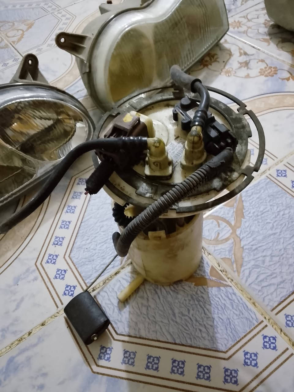 عبوة افيو كوريه حاويه السعر40الف***********
