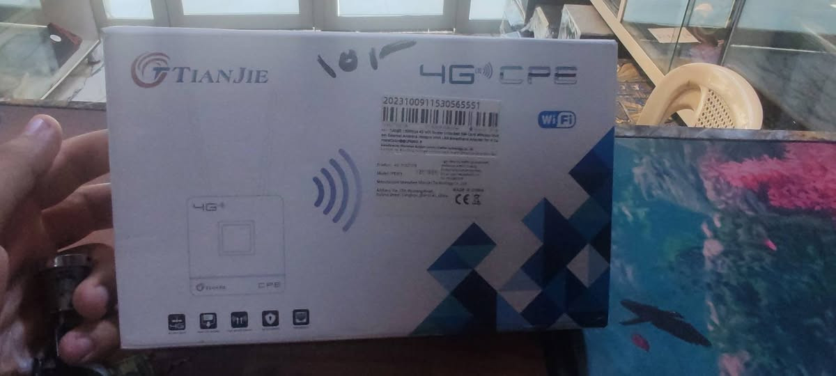 للبيع مقوي اشارة و يصير راوتر يبث 2.4GHZ  الي هوة 4G 
للتواصل ***********
الموقع: ديالى_بعقوبة القديمة_خلف مدرسة الجواهري_ جوار معهد عشتار
يتوفر توصيل لكل المحافظات
