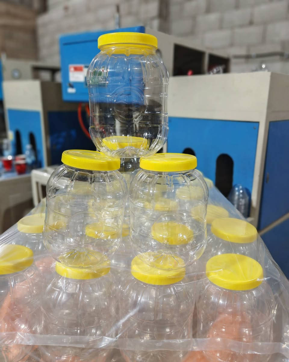 مستمرين بالانتاج في معمل الثقة  للبلاستيك 🌀  لصناعة العبوات البلاستيكية ♻️
جوده عاليه . لدينا جودة وسعر وراحة 
✔️👍  . لسنا الوحيدون ولكننا الأفضل .  👍✔️
___جمله ___ 🇮🇶
#للطلب والاستفسار  مراسلة الصفحة 📩
واتساب 📞. *********** 📞📞
اتصال   📞.  ***********  📞
#العنوان : الانبار __ قضاء عانة . 📌📌
