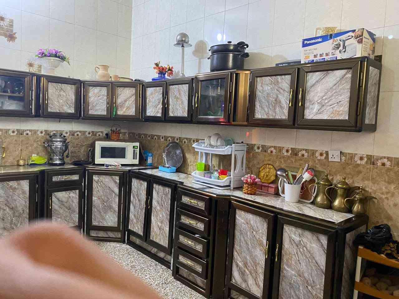 سلام عليكم  كاونتر للبيع السعر 400وبي مجال اتصل ‏‪***********‬‏
