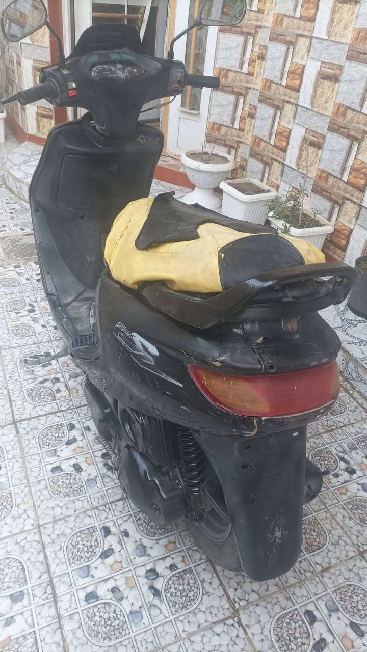 فراشة سلف هندر كهربائيات شغالة
مركز الحلة 300 وبيها مجال حك الجيه
***********
