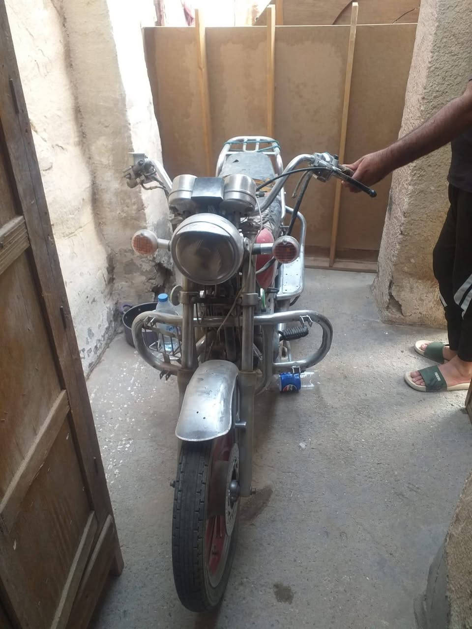 جونده • ٢٠١٥ • كهربائي