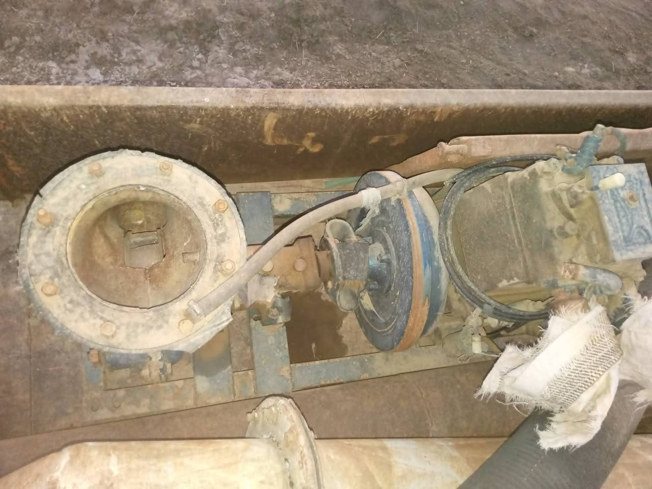 سلام عليكم مطور بو العشره البيع مكان سيد احمد رفاعي الستفسار على رقم ***********
