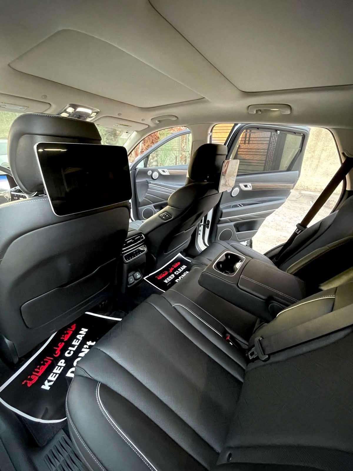 2025 GENESIS GV80, 2.5T PRESTIGE AWD 
دخول جديد
الشكل الجديد حادثه موضح بالصورة فقط حافة البنيد وبكلايتات خلفية فاتحيهن شركة التأمين
وتم تعديل البنيد نفسه البلادي وصبغ الجزء اليسار حافة البنيد واربع اصابع من حافة الجاملغ وكلشي واضح بالصور المنشورة وشرط بنيد براغي ممفتوحة
وتم تبديل دعامية امامية نفس اللون بدون صبغ
ومازدات نشدت امريكية اصليات وواضحة بالصور 
وتم ارجاع ايرباك الستيرن كبسولة جديدة ورجع شغال 100% وهم موجود فديو توضيحي اثناء التبديل
ماشية 7000 بحالة الوكالة
فول مواصفات برستيج :
بنوراما
تتقدم للامام وترجع للخلف عن طريق البصمة
4 كامرات 360 درجة
كشنات مساج 
تدفئة وتبريد بالكشنات
خزن ميموري
شاشات تجاوي خلفية تم اضافتهن 
داتا شو بالدشبول
وعينة تنبيه السائق
رادارات 360 درجة
مري كهرباء شفط
انارة داخلية متغيرة
بردات خلفية
صندوق كهرباء
سايد بريك كهرباء
توقف ذاتي
محرك اربعة سلندر 2500 تيربو
ومعروفة بقية مواصفات البرستيج 
السيارة حرة تحويل ثاني يوم اب اسمك 
ورقم بغداد مميز 
السعر 395
للاستفسار واتس اب ***********
اتصال ***********
