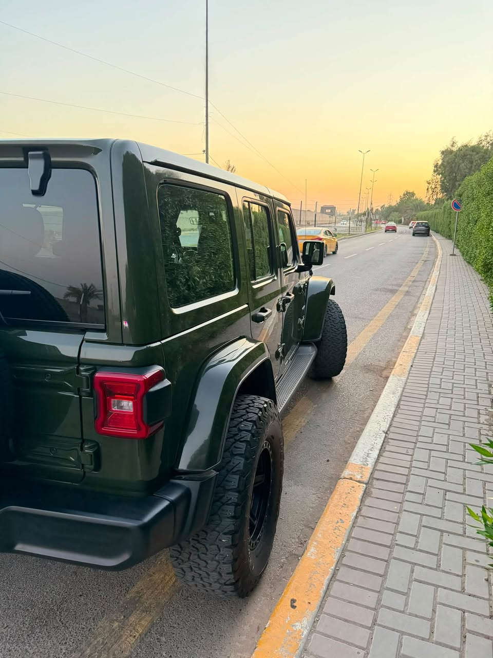 Jeep Wrangler 2022 sahara
جيب رانكلر 2022 صحارا

4 سلندر تيربو  - هايبرد - شحن plug in

فول فول مواصفات

جام كهرباء اوتو

شاشة - كامرة

قطعتين تبريد

هيتر بالمري

كار بلي + اندرويد اوتو

تحكمات ستيرن

مشدود عليهه تايرات وويالة جبلية اصليات بشرط

السيارة عليهه صيانه دورية 

الكير والمحرك شرط مكفولات والسيارة ترايهه زيرو

ماشيه 34 الف ميل 

بيها صبغ بابتين جهه سائق والبنيد مبدل ومصبوغ

للاستفسار خاص او واتساب ***********
