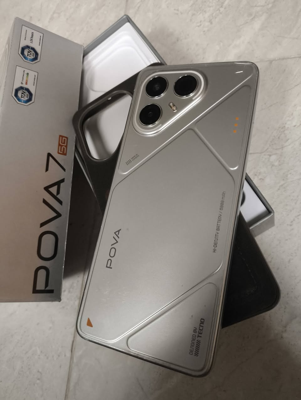 تكنو  بوفا 7. 5G
جهاز   ذاكره 256
 البطاريه 6000
رام  8
 جهاز  بس يطلع لي اشعار بل شحن  بس شحنه كلش طبيعي 
 عنوان ديالى بعقوبة  تقاطع  الساده  
السعر 240 بي مجال قليل كلش 
استفسار ***********

