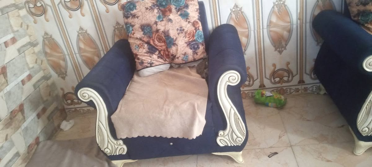 تخم عشر مقاعد جديد ونضيف لبيع مستعجل ع بيع مالته متوازي اريد ابيعه سعر ب 275 بي مجال
