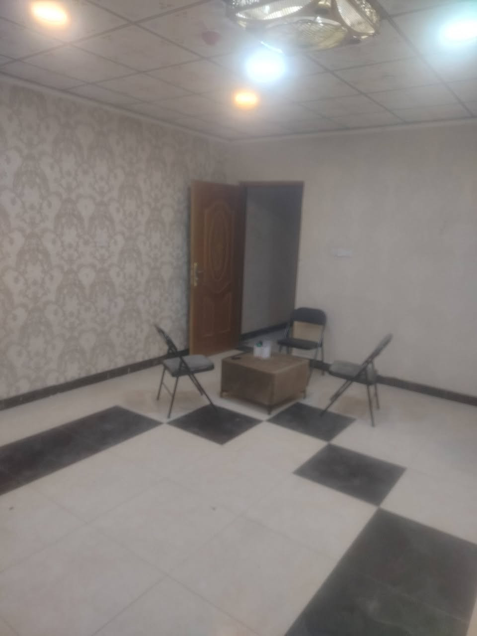 مشتمل طابق أول من ضمن بنايه للأيجار في حي الخضراء شارع معهد النفط بناء حديث تصلح للأعمال التجاريه 

تحتوي على 

2 غرف منام صاله كبيره مطبخ صحيات

للأستفسار الأتصال على الأرقام التاليه 
***********
*********** واتساب

أو مراجعة مكتب عقارات ابو يوسف الواقع في حي الخضراء شارع معهد النفط قرب مطعم سيد صباح الياسري 

كما نستقبل جميع عروضكم وطلباتكم التجاريه والعقاريه
