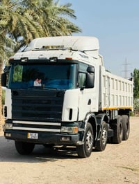 للبيع سكانيا عكرب موديل 2000  رقم قادسيه بأسمي مجموعه خريطه مكينه 8 بم...