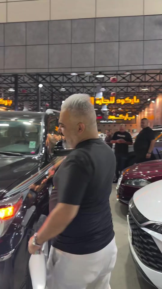 لاندكروزر • ٢٠١١ • فيديو