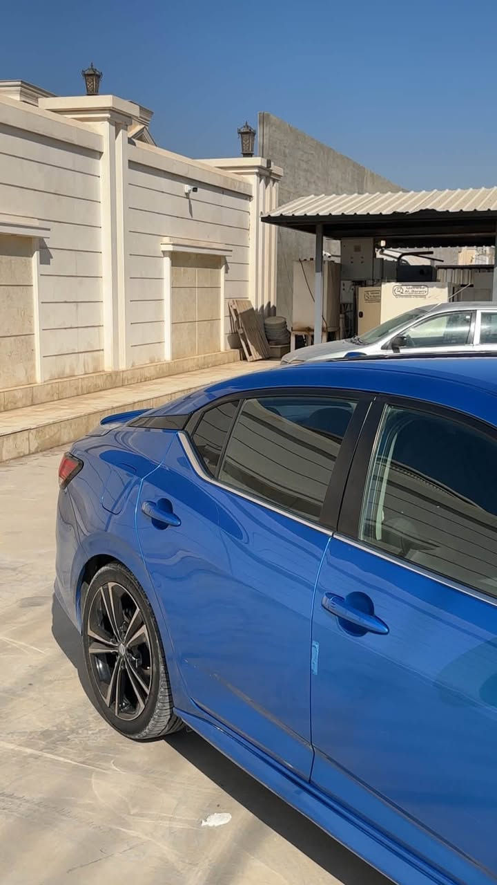 نيسان سنترا  SR موديل 2021لون مميز
رقم اربيل  تحويل مباشر 

حجم المحرك : .2.0L( 4,سلندر )

سياره كامله و جاهزه  

الضرر شبر البنيد  فقط 

المواصفات : 𝐒𝐑

فول مواصفات  /عدا  الفتحه

 ابواب بصمة

بصمة تشغيل 

تشغيل عن بعد (Remote Start)

شاشة  ايباد

كاميرة 

اوتو ستارت Auto Start

اوتو ستوب Auto Stop‎

رادار امامي (تحديد مسار)

رادار جانبي  (نقاط عمياء)

رادار خلفي (التحذير من الاصطدام)

حساسات امامي

حساسات جانبي 

حساسات خلفي 

نظام : Eco

نظام : Normal 

نظام : Sport

تحكم استيرن  

لايتات LED زينون بيلادي

بكلايتات LED  بيلادي 

بعد هواية مواصفات 

‏سعر مناسب 

للاستفسار ***********
