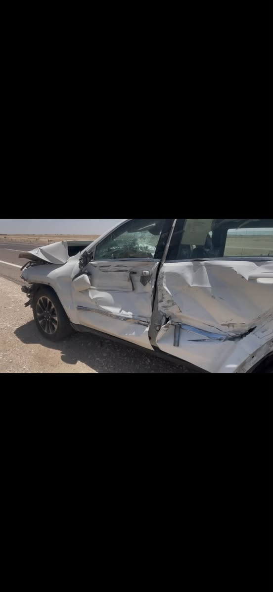 جيب موديل 12 حادث بجم وضرر جهة السائق البقيه سليم 
مكان السياره البصره 
***********
