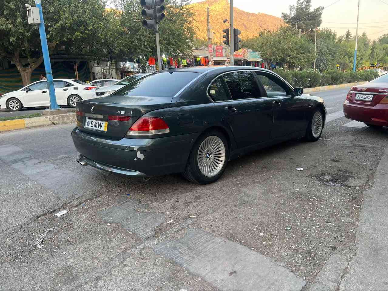 بیئیم واتوات  سەیارەیەکی زۆر زۆر تازەو جوان سەیارەکە بەسمە. بەردەیە سلایتە هە ر جوار جام ئۆتۆ سەیارەکە. هیج دوکەلو بوخاری نیە
*********** دخان, السليمانية
