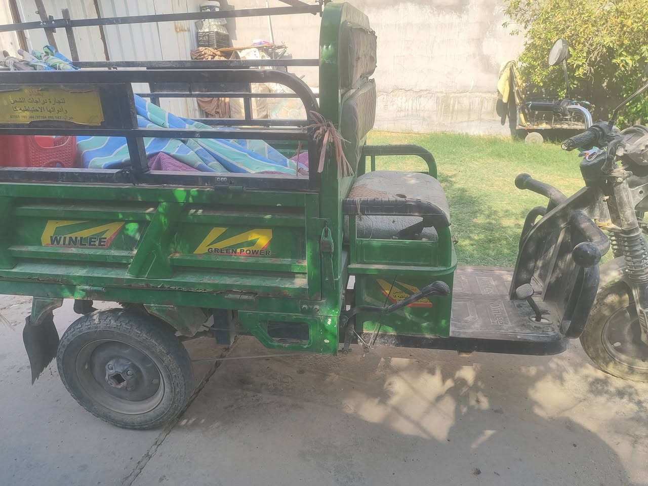 السلام عليكم ستوته للبيع موديل 23مثل مامضح بل صوره يرادلهه ترتيبات بطارياتهه 6.....3جديدات قبل يومين بدلتهن 3قديمات ونفس بل صوره بطاريات احسن نوعيه سعرهه 700بيهه مجال مراسله خاص او ع رقم وتساب (***********)
