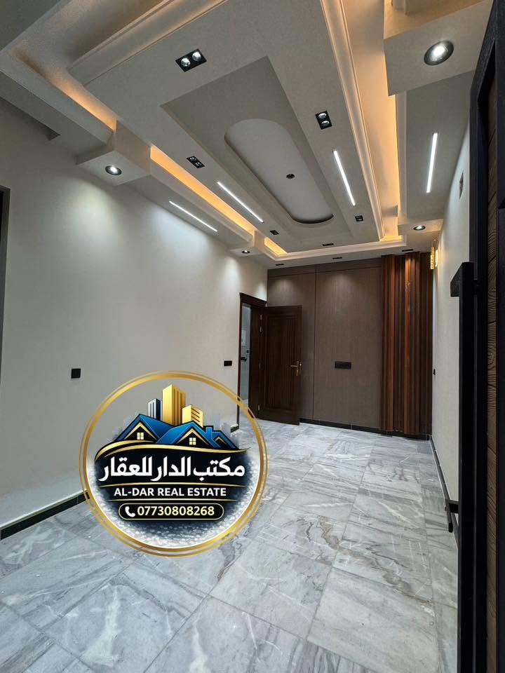 للبيع دار 150م  بناء حديث زيرو  vip
/ 📍في حي البنوك خلف شارع الكنيسة( قرب الشارع العام)

الواجهة 5م            النزال 30م 

يحتوي على ⬇️

الطابق الأرضي : كراج + خدمات خارجية مدخلين استقبال + مطبخ صالة + غرفه نوم سويت + خدمات

الطابق الاول : 3 غرف نوم سويت + خدمات

الطابق الثاني : سطحين+ بيتونه

للاستفسار اكثر اتصال بالرقم التالي 
*********** 
او مراجعة مكتب الدار للوساطة العقارية الكائن في حي البنوك بداية شارع الكنيسة من جهة الجسر
