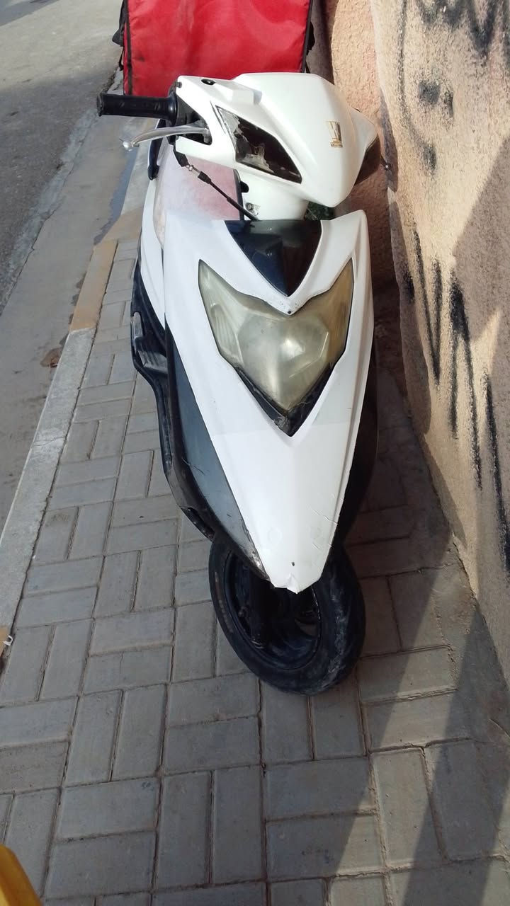 هاوجي ليندي • ١٥٠ • بيه مجال