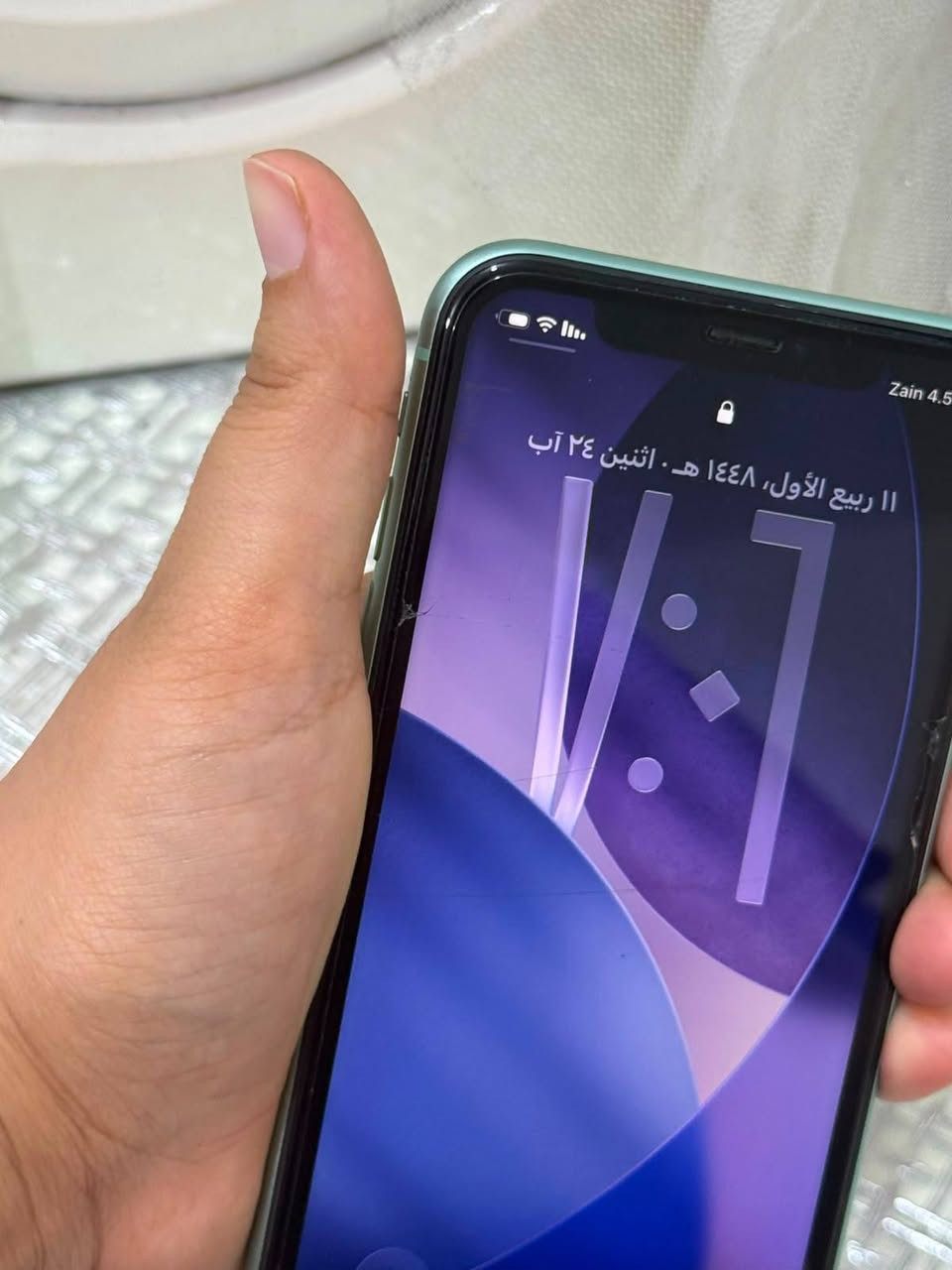 سلام عليكم تلفون ايفون 11 العادي 
ذاكره 128 للبيع مامبدل بي اي شي جاهز 
سعر 300 وبي مجال الشاري يتصل مكان ناصريه مركز ***********
