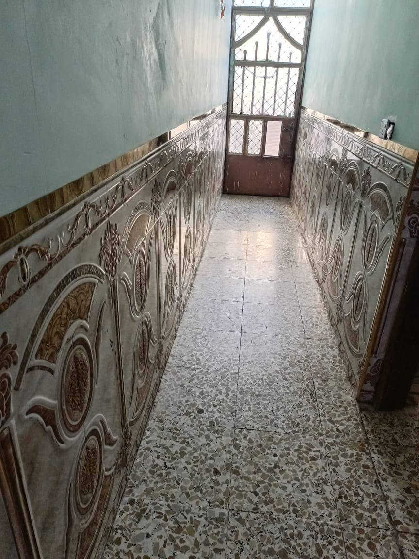 السلام عليكم بيت للبيع 100 متر ماي ومجاري كهرباء والشارع سبيس يم الساده الط *********** العماره الجديده
