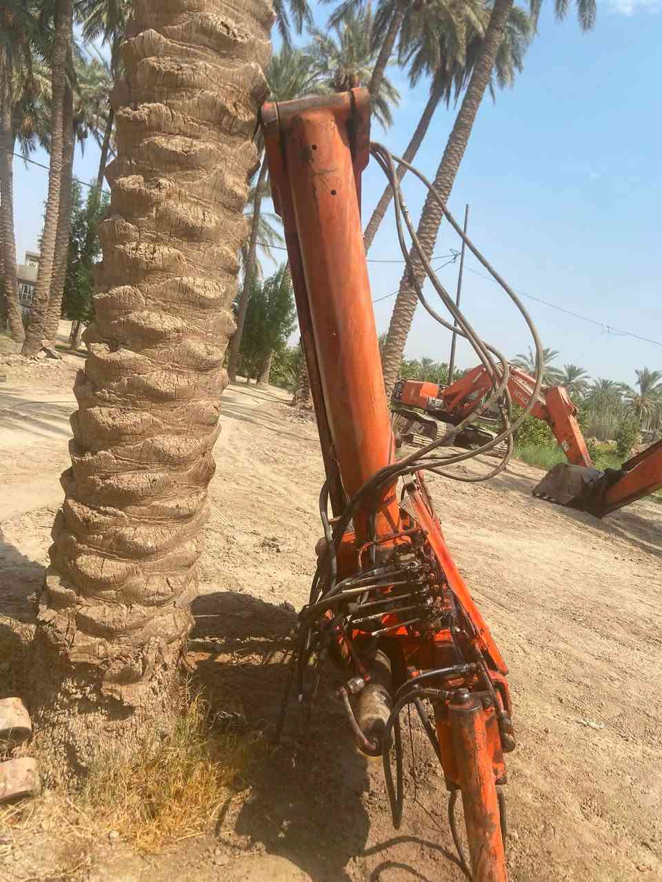 جهاز كرين فاسي للبيع سلا تين  جهاز جديد ناشف لا بي نضوح  صوندات جديده جكات مخالف 6طن سعره 25
***********
