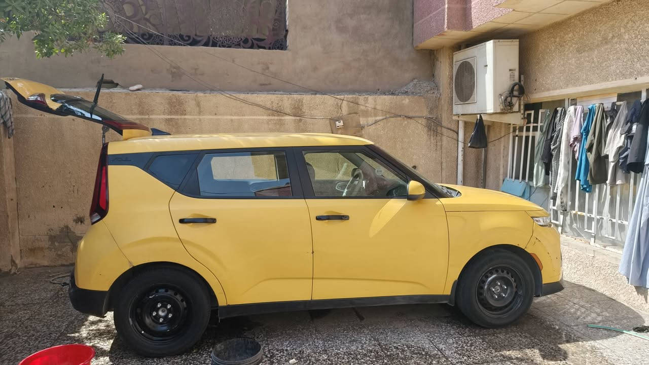 سلام عليكم كيا صول موديل 20
البيع مكينة2000
حادث خفيف
باسمي تحويل ثاني يوم

سيارة  عليها غرامات 
رقم بغداد الدولي اي استفسار*********** مكان بغداد
