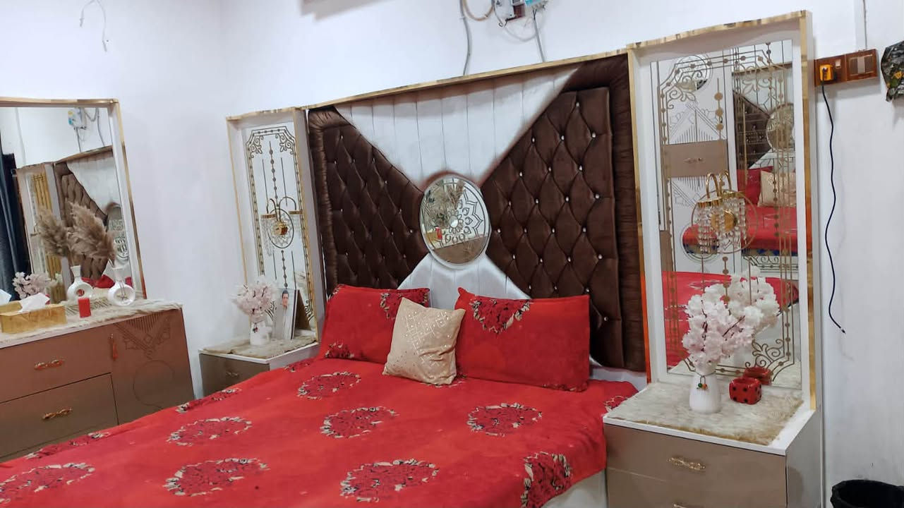 غرفه للبيع درجه اولى جنن وحيل نضيفه 
مكان الحيانيه شارع السيد
للاستفسار الاتصال على رقم ***********
