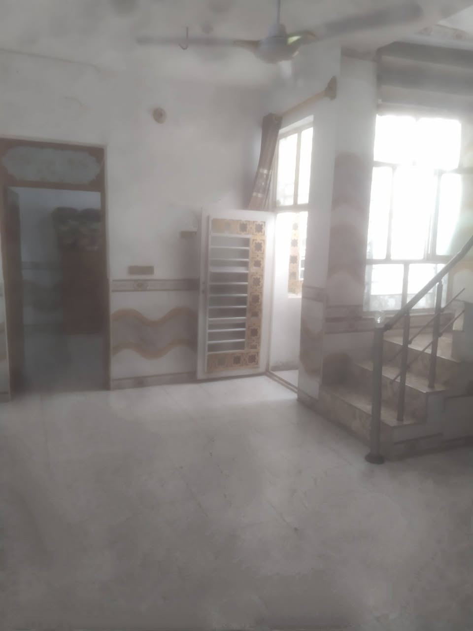 بيت للرهن • ١٠٠م