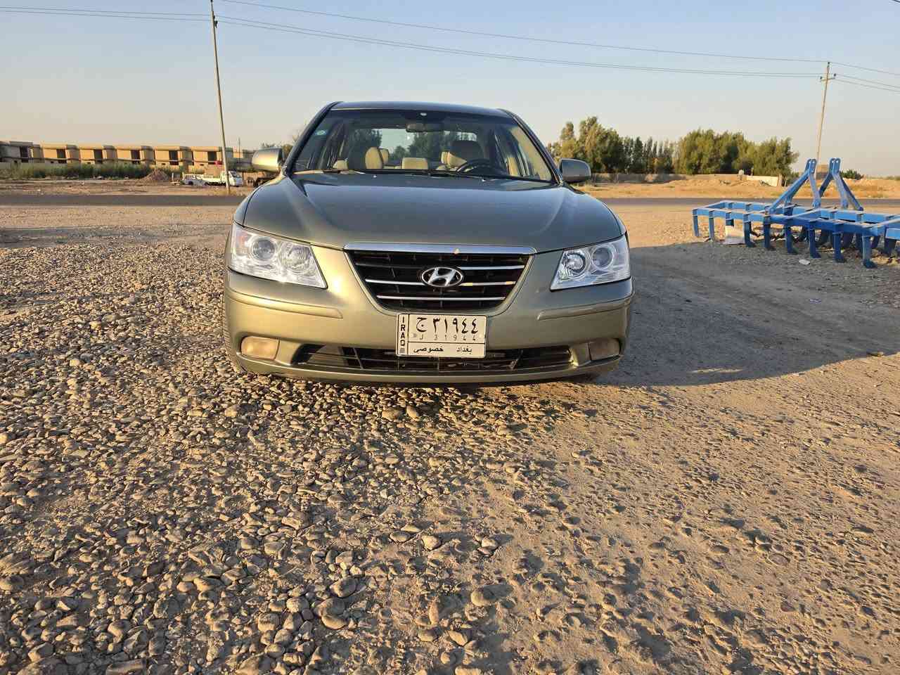 سوناتا امريكي موديل ٢٠٠٩
محرك ٢٤٠٠ دوش 
داخل بيجي تبريد ثلج 
رقم بغداد سنوية ٢٠٢٨ تحويل مباشر 
اربع دسك 
سيارة جاهزة بيهه جراد كم قطعة مرشوش 
السيارة مابيهه حادث ولا فتح 
واسط قضاء ألزبيدية 
***********
