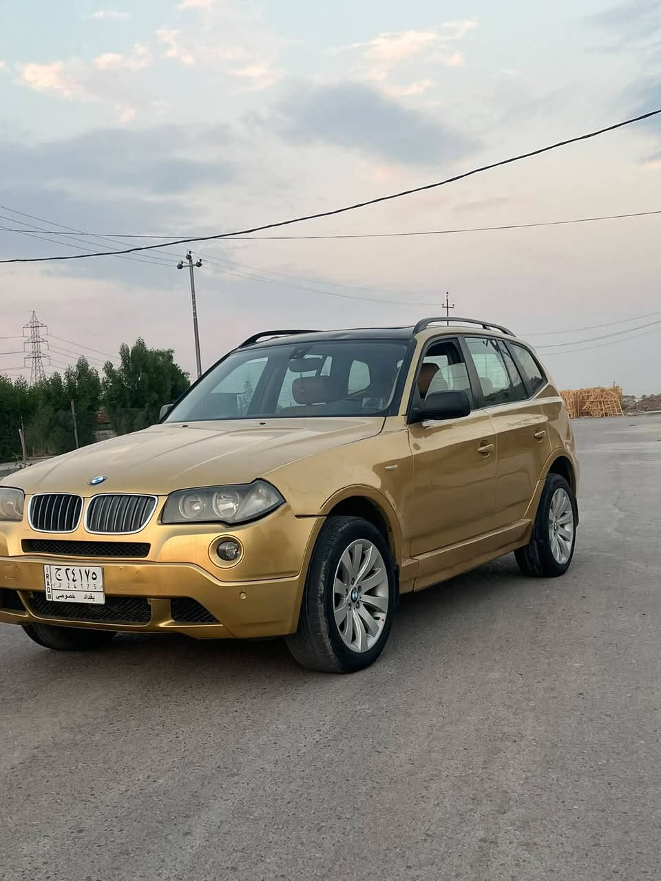 السلام عليكم
Bmw x3 2007 اللون ذهبي 
بغداد بأسمي السياره بيها مكينه تيوتا شاهينه 2006 السياره اقتصاديه كلش 
مصبوغه جديد مصارلها اسبوع 
مراوس سني او كورلا 
معروضه ب 96$
