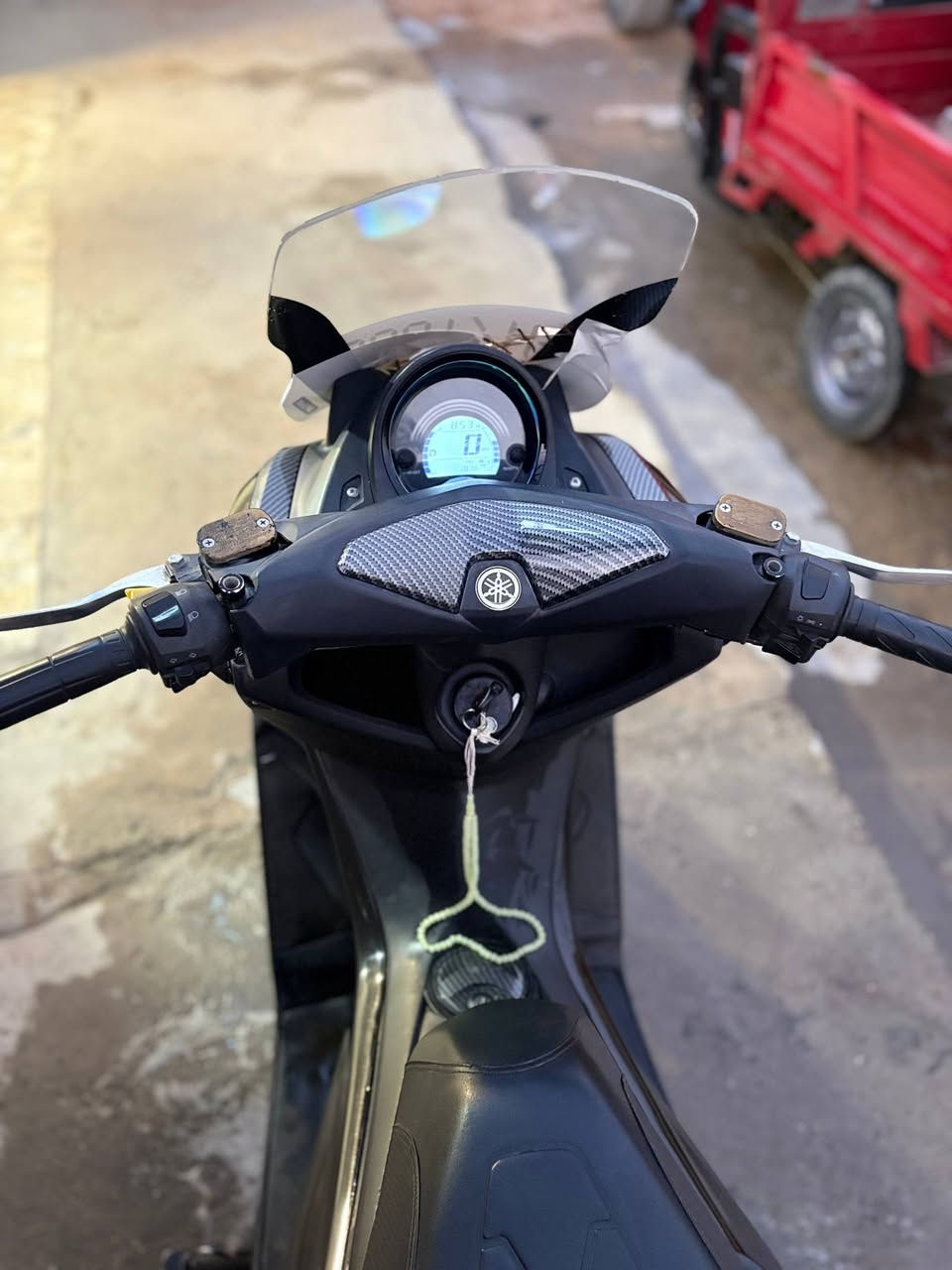 Yamaha NMAX

طراز NMAX حجم 150 سي سي - موديل 2024 بحالة ممتازة للبيع تفاصيل الدراجة والمواصفات الكاملة : نوع

الدراجة ديزاين ياماها NMAX الشهير) (الموديل)

2024 حجم المحرك : 150 سي سي 150cc) محرك نشط

واقتصادي جداً في استهلاك

للتواصل خاص او واتساب

***********

السعر ( مليون و ١٠٠ ) وبيها مجال للطبين
