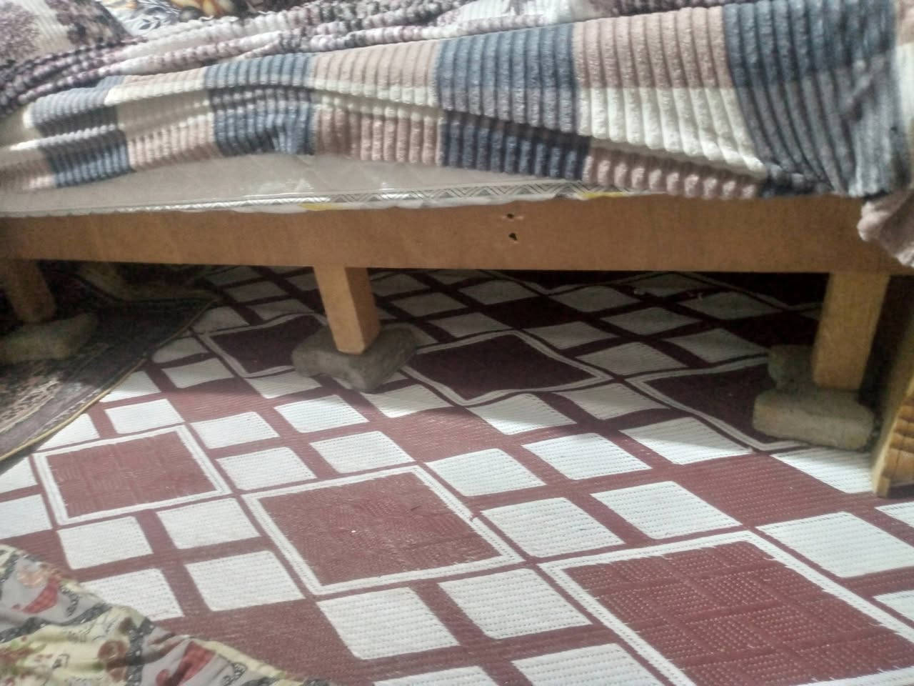 جربايه مع زاويه وميز سعرهن 200  كولشي مابيهن مجرد يدات لا تحتاج صبغ ولاشي مكان كربلاء منطقه جريه مقابل مركز شرطة رقم ***********
