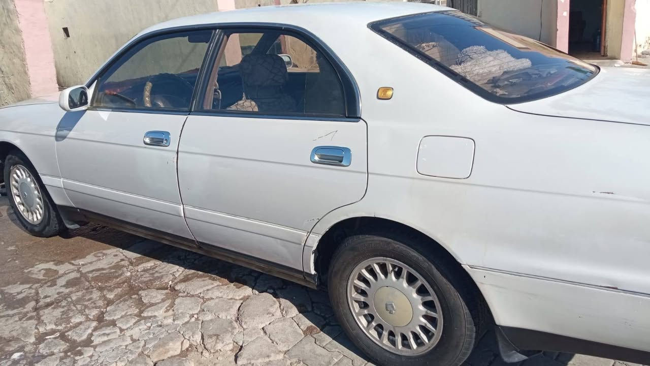 بطه موديل 92رققم بغداد سنويه جديده ابسمي شرط تحويل متكفل بكل شروط عدى الكشر عليك وسعر 48وبيه مجال رقم صاحب سياره ***********اني مكلف بنشر مكانه كوت ومتواجد بغداد رقم بيه واتساب
